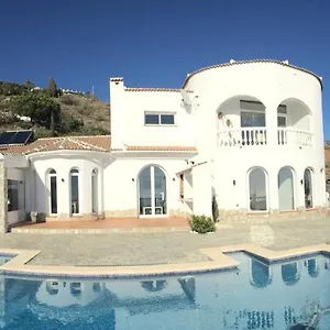 Pura Vida Andalusien , Algarrobo Spanje